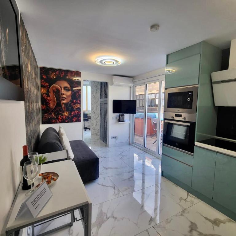 New Attic with Terrace and Air Conditioning at Las Canteras Beach Parking Optional - Apartamento de 1 dormitorio - 30