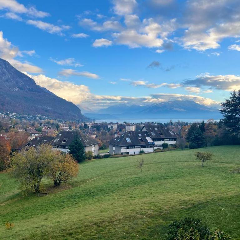 Le Sainte Anne- appartement avec vue Lac - Apartment - 5