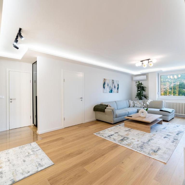 Old Town Heaven 3-bedroom apartment with balcony - Three-Bedroom Apartment - 13