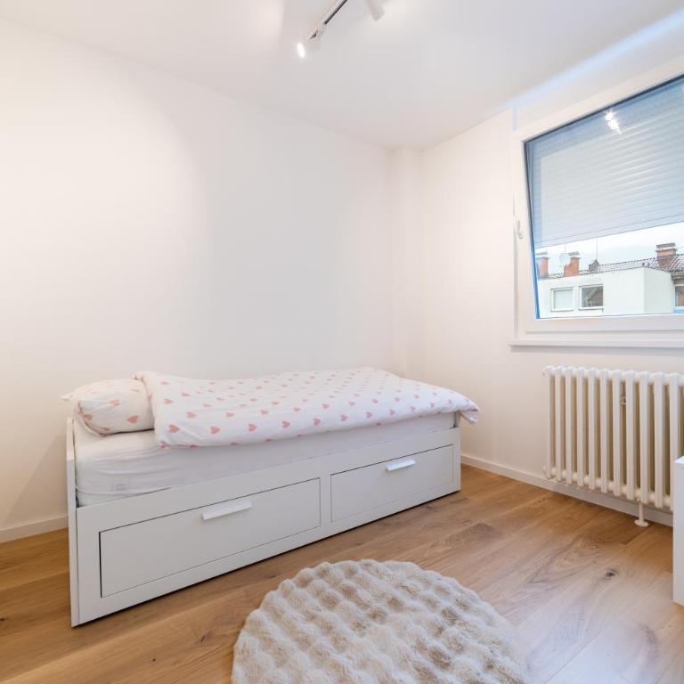 Old Town Heaven 3-bedroom apartment with balcony - Three-Bedroom Apartment - 22