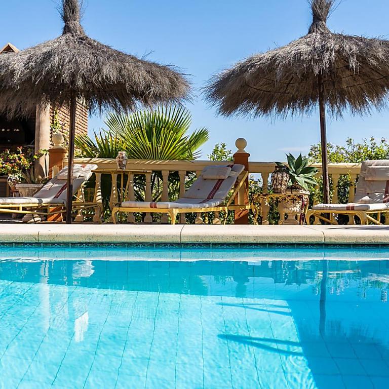 Luxury Andalusian Villa with Panoramic Mediterranean Sea Views & Private Pool & Multi-Level Gardens - Villa - 12