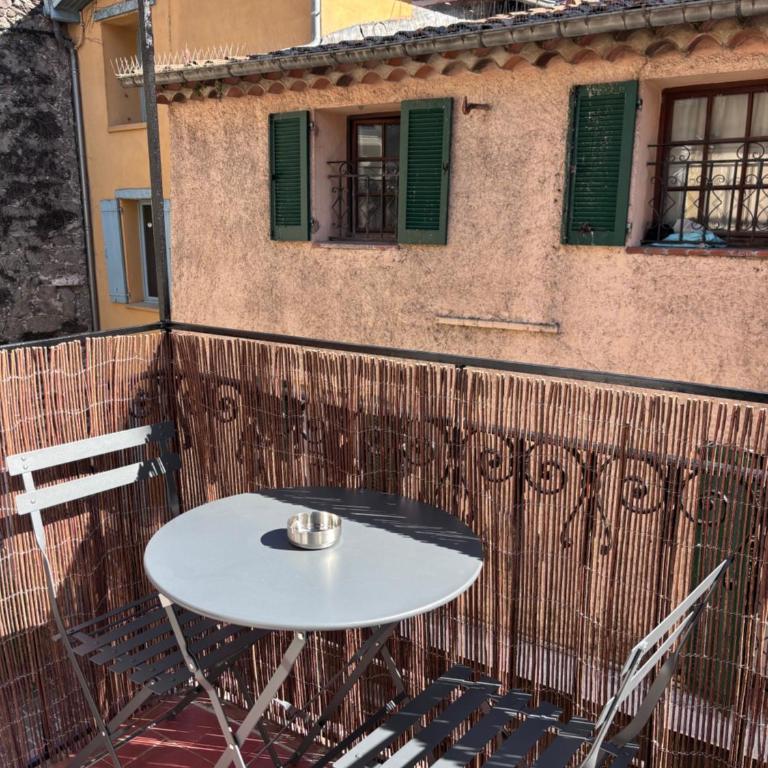 Charmant appartement au coeur de villeneuve loubet - Apartment mit 1 Schlafzimmer - 34