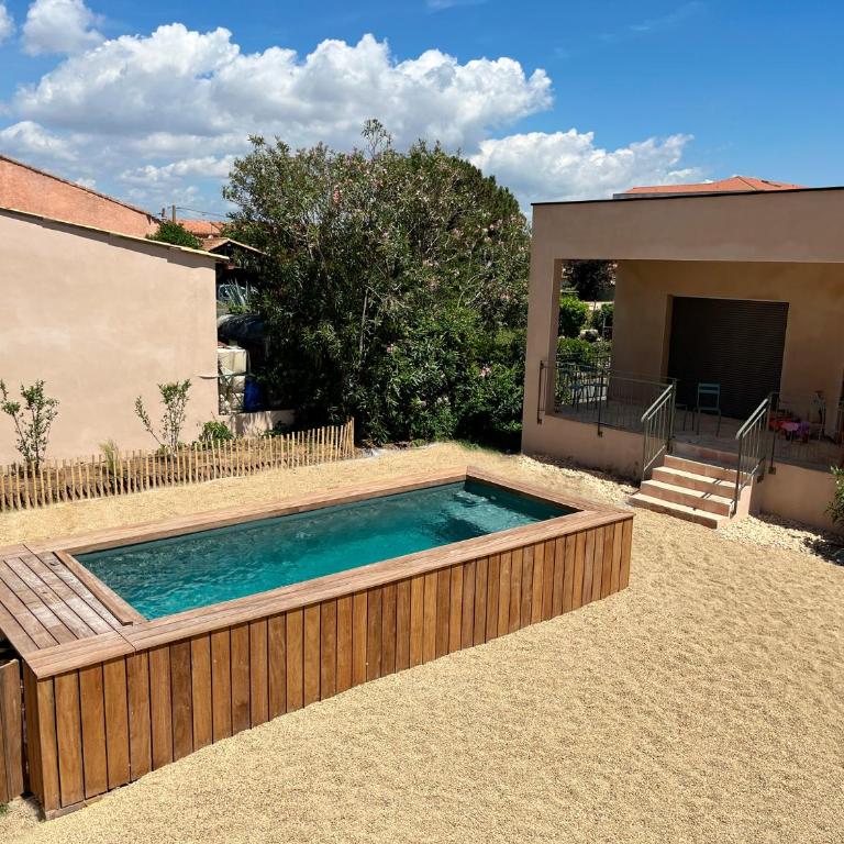 Villa familiale avec piscine hyper centre - Three-Bedroom Villa - 53