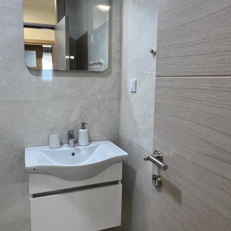 Kristina lux apartment - One-Bedroom Apartment - 8