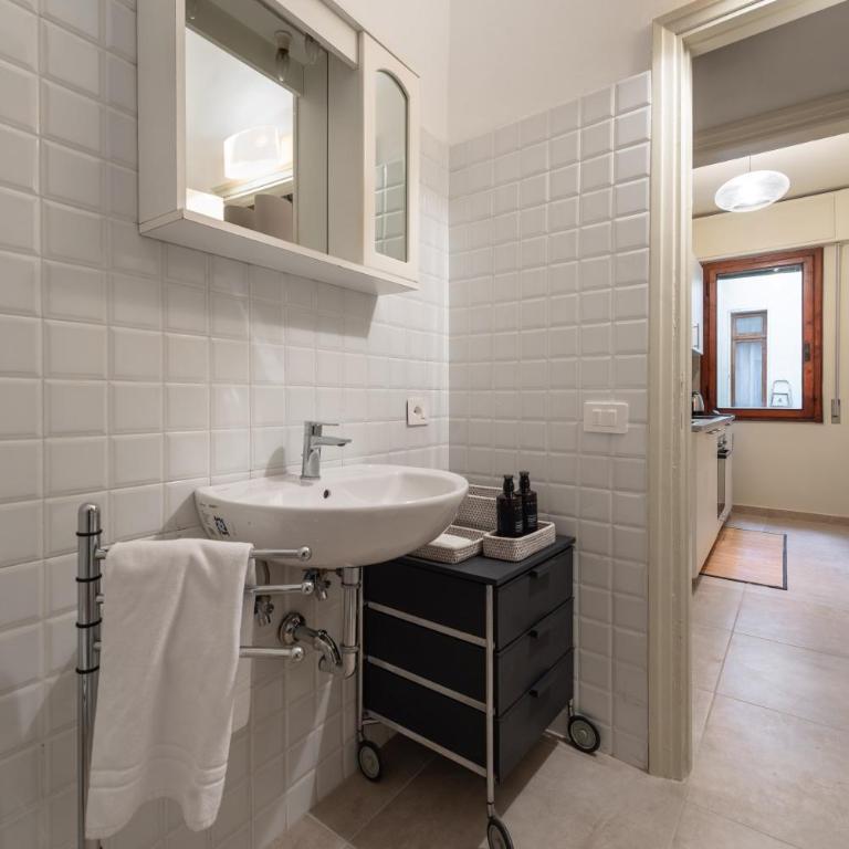 Hostly-Suite il Mediceo-Lungarni in Town Center - Appartamento con 1 Camera da Letto - 8