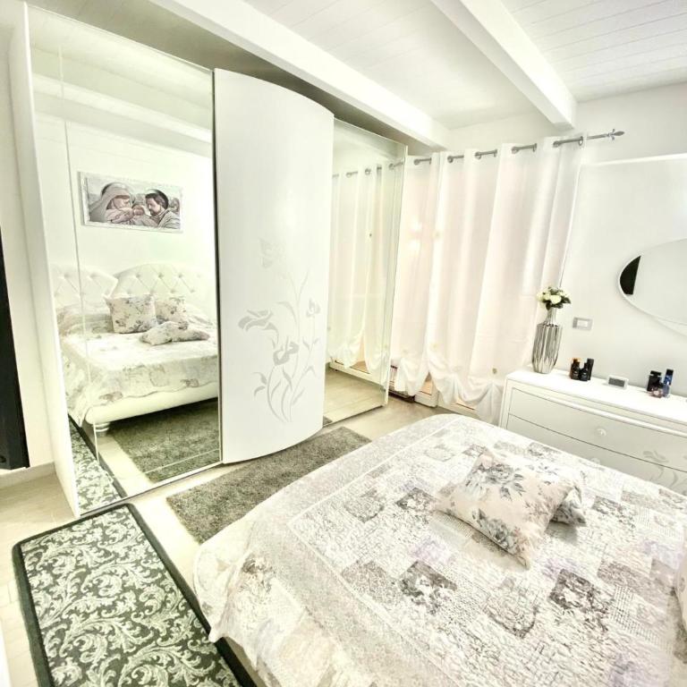 Villa Flower's House di Doris Simone - Three-Bedroom Villa - 20