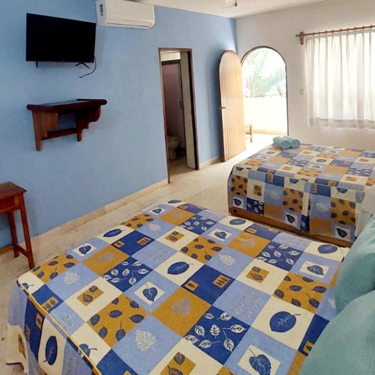 Hotel Kootznoowoo - Habitación Doble con baño privado y ventilador - 2 camas - 3