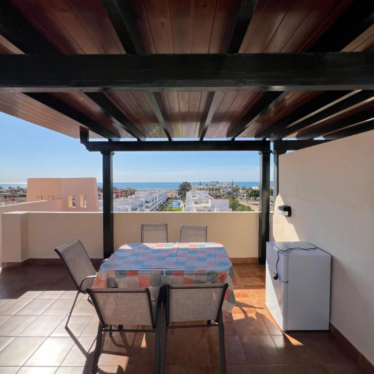 Ático con vistas al mar y piscina privada - Apartamento Deluxe de 2 dormitorios - 24