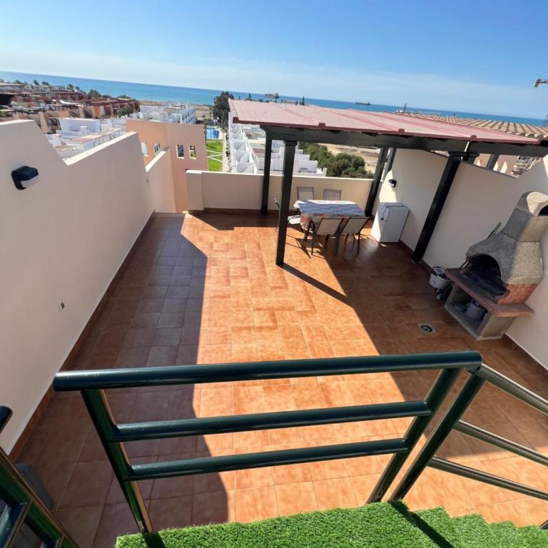 Ático con vistas al mar y piscina privada - Apartamento Deluxe de 2 dormitorios - 21