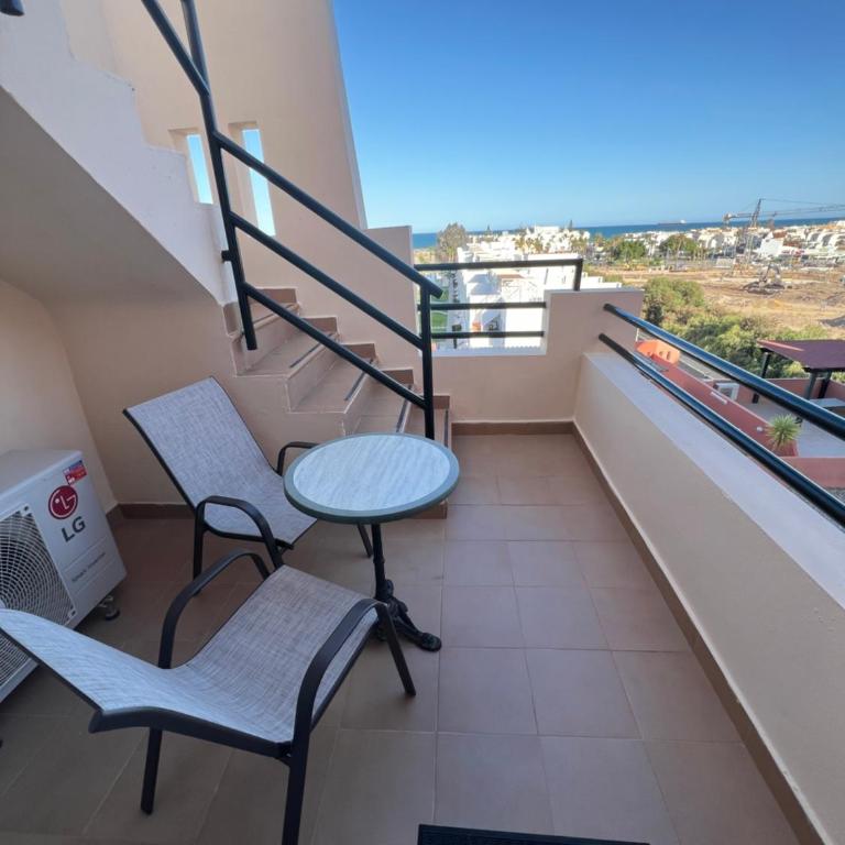 Ático con vistas al mar y piscina privada - Apartamento Deluxe de 2 dormitorios - 3
