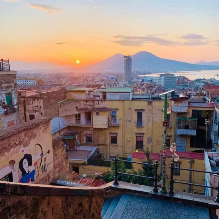 Nunzia's House Napoli - Two-Bedroom Apartment - 11