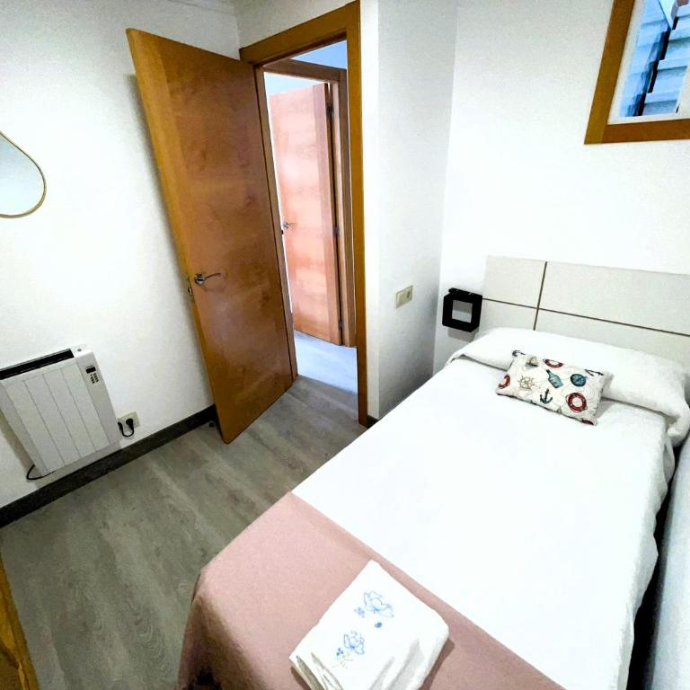Casa Yanira - Four-Bedroom House - 18