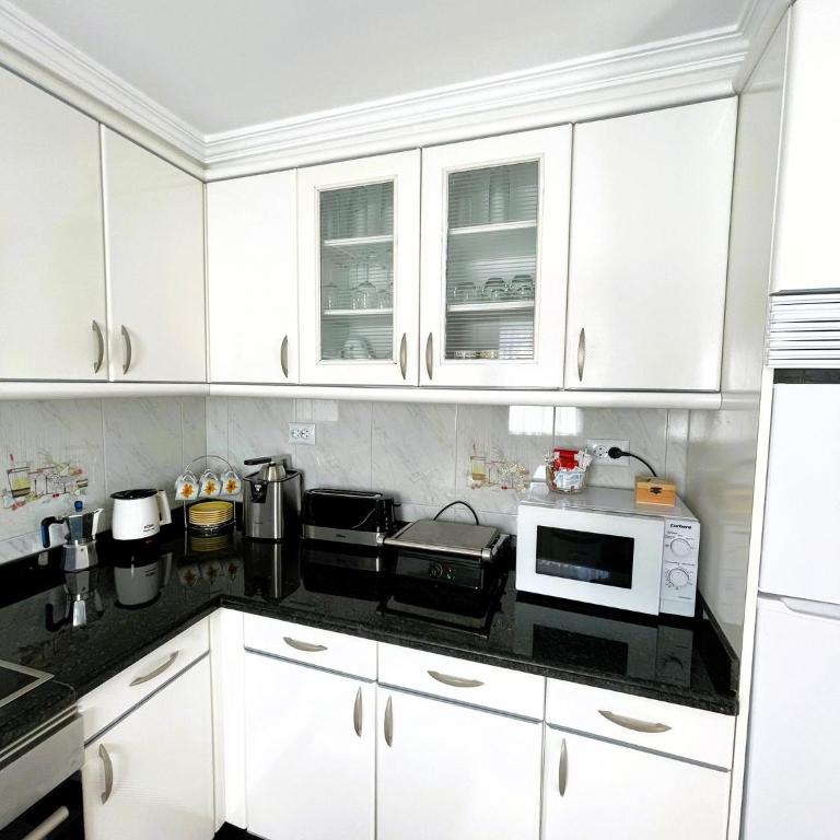 Casa Yanira - Four-Bedroom House - 21