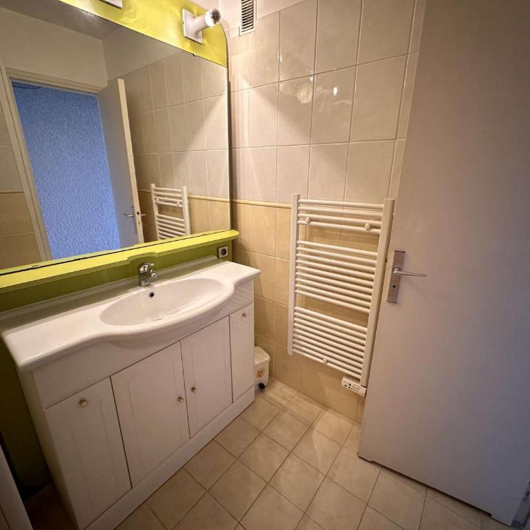 Marina 2 pièces bord de mer, parking privé, 5 pers - FR-1-731-77 - Appartement - 14