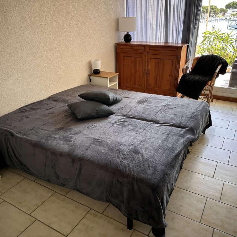 Marina 2 pièces bord de mer, parking privé, 5 pers - FR-1-731-77 - Appartement - 16