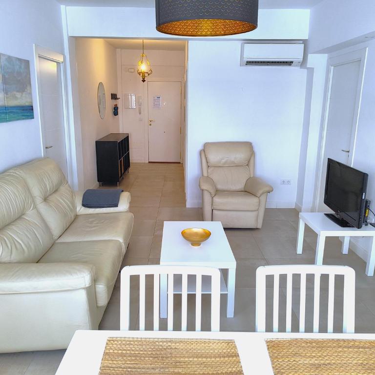 Evans Realty AR Moderno & Centro & Playa &Terraza - Three-Bedroom Apartment - 18