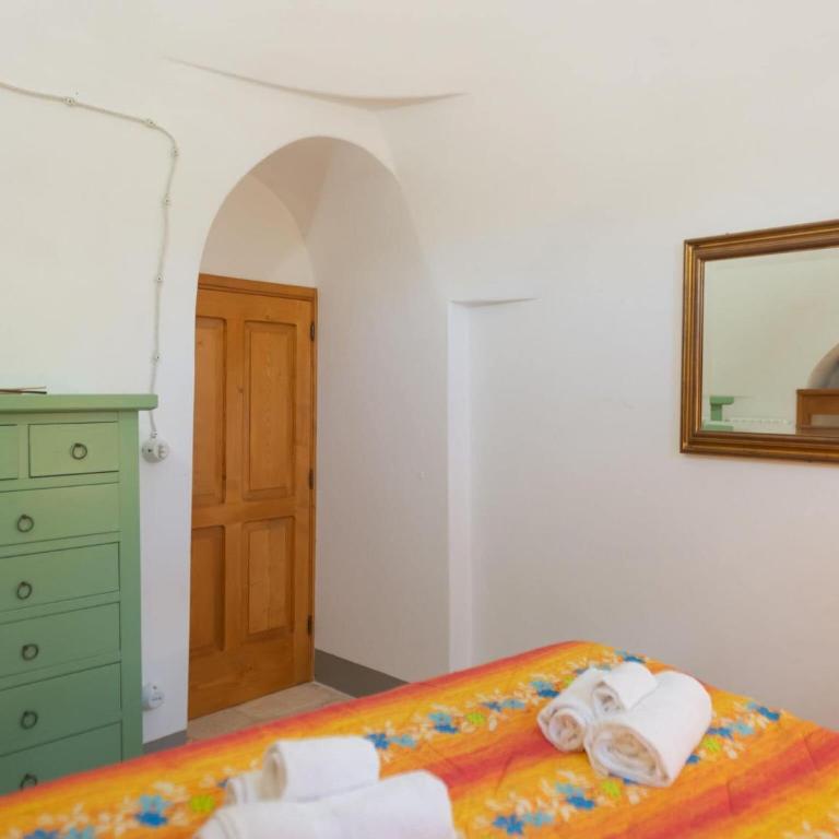 Trulli in Itria Valley with Infinity Pool - Casa Vacanze con 4 Camere da Letto - 25