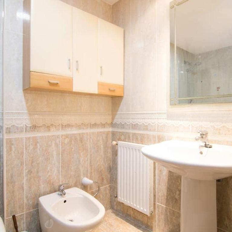 Piso con piscina a 300m de playa Arenal - 0312 - Three-Bedroom Apartment - 4