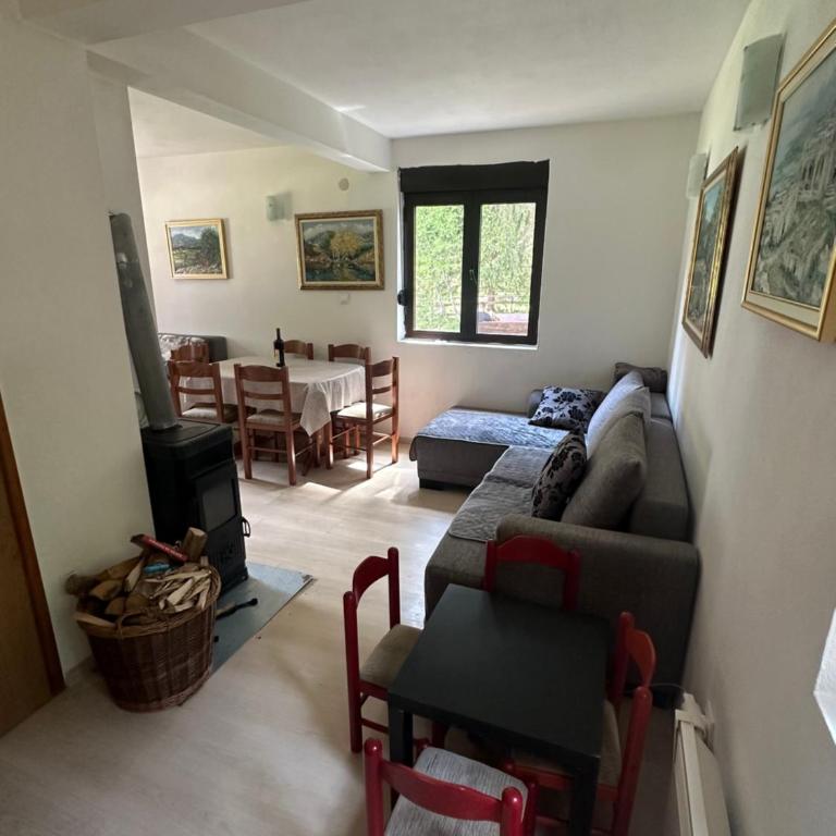 Stojovic house - Three-Bedroom House - 13