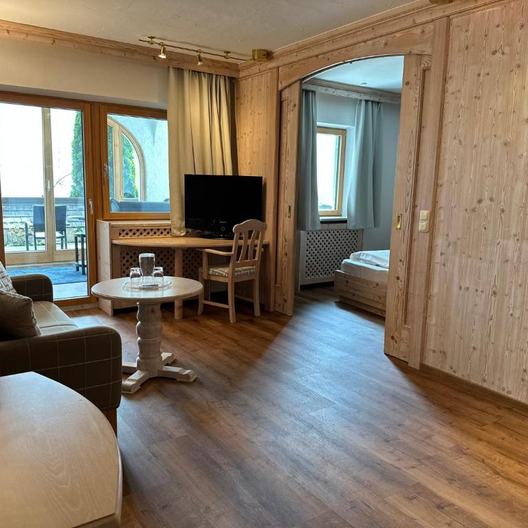 Hotel Restaurant Neu Meran - Suite - 8