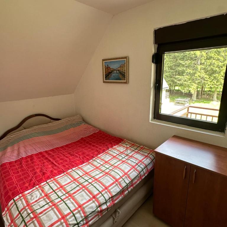 Stojovic house - Three-Bedroom House - 24