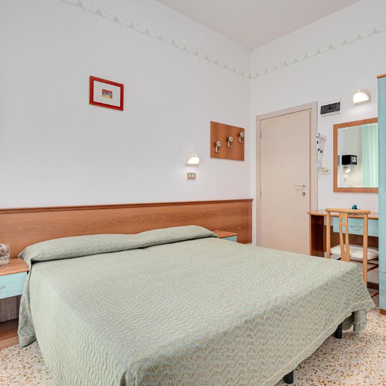 Hotel Gaia - Doppelzimmer mit Meerblick - 3