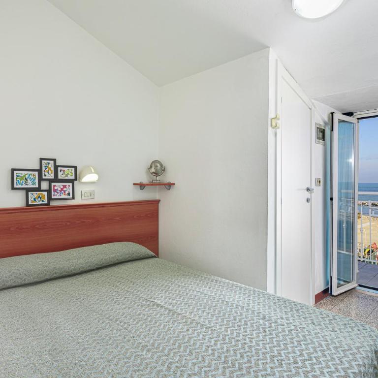 Hotel Gaia - Doppelzimmer mit Meerblick - 2
