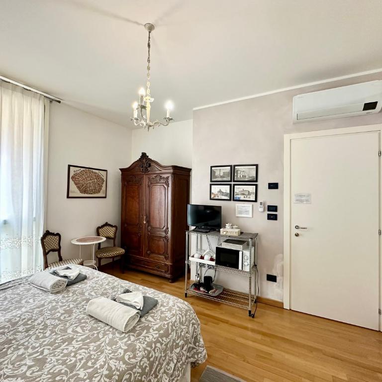 Giulia's room - Camera Matrimoniale/Doppia con Letti Singoli con Bagno Privato - 4