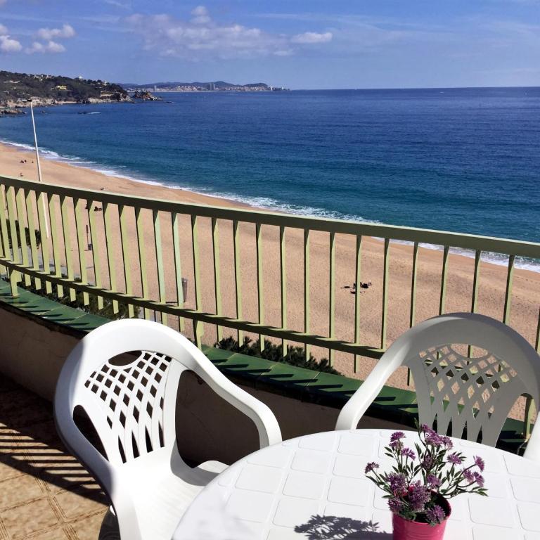 Apartamento sobre la playa con parking - Apartamento de 2 dormitorios - 1