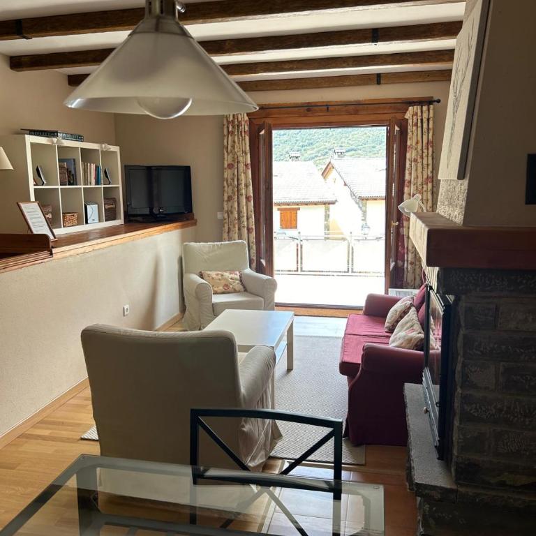 Terrazas del Pirineo en Villanúa - Three-Bedroom Apartment - 5