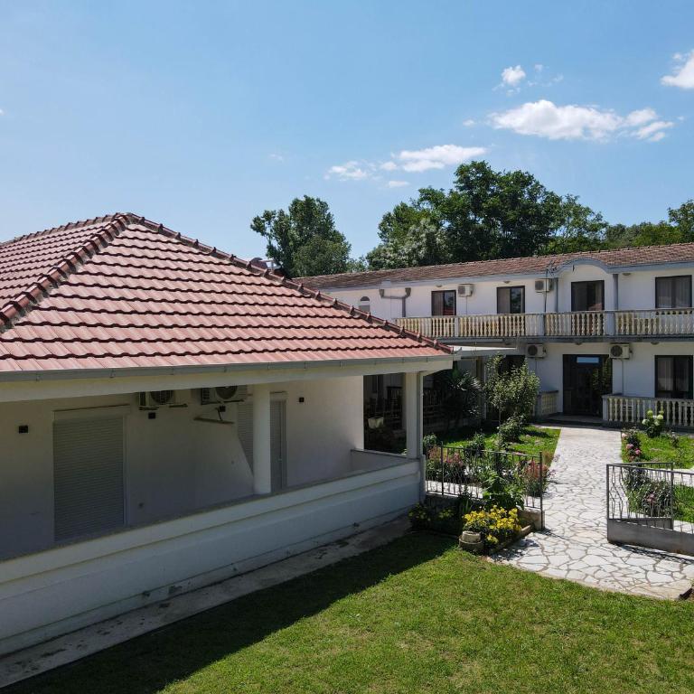 Tomi Guesthouse - One-Bedroom Apartment - 8