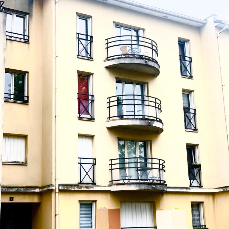 Superbe Appartement tout équipé, Le nid d'Eva à Metz Gare, Parking privé, Balcon, F2, 50m2, 3p - Appartement 1 Chambre - 24