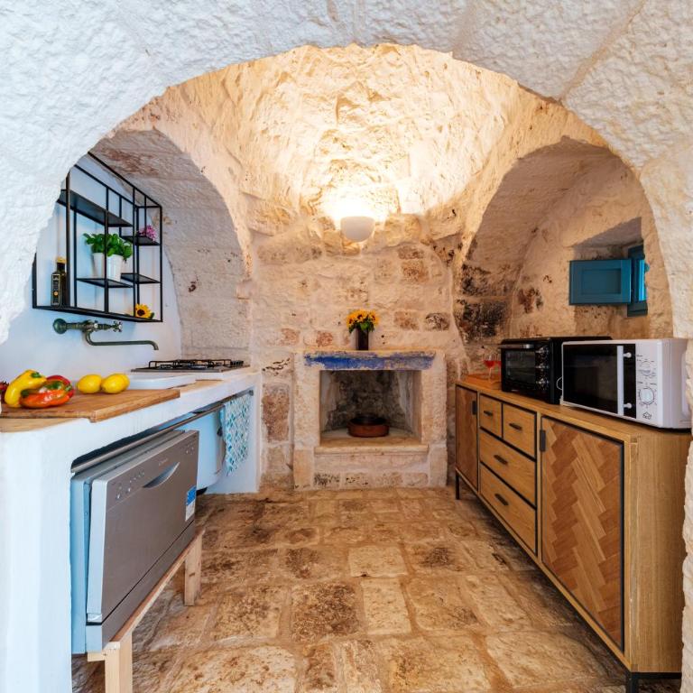 Trulli Santa Maria dei Grani - Authentic Puglia Trulli with Private Pool & Scenic Garden - Villa con Piscina Privata - 16
