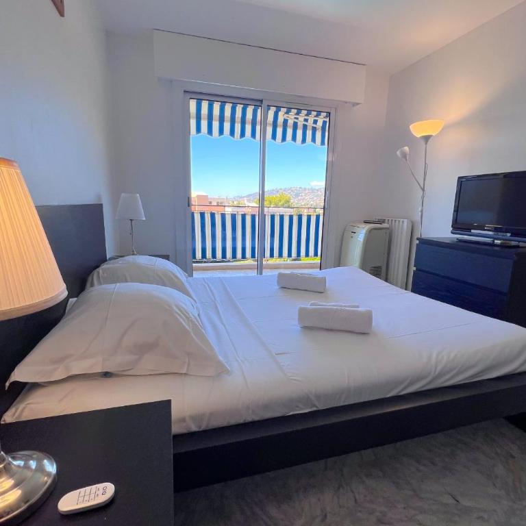 LA ROSERAIE for 6 By Sunset Riviera Holidays - Apartamento - 51