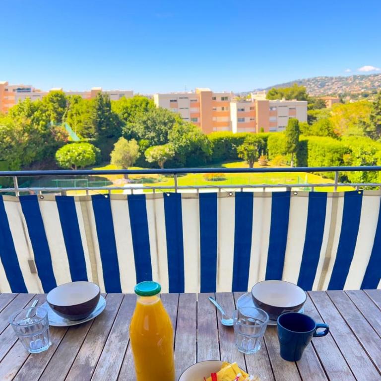 LA ROSERAIE for 6 By Sunset Riviera Holidays - Apartamento - 66
