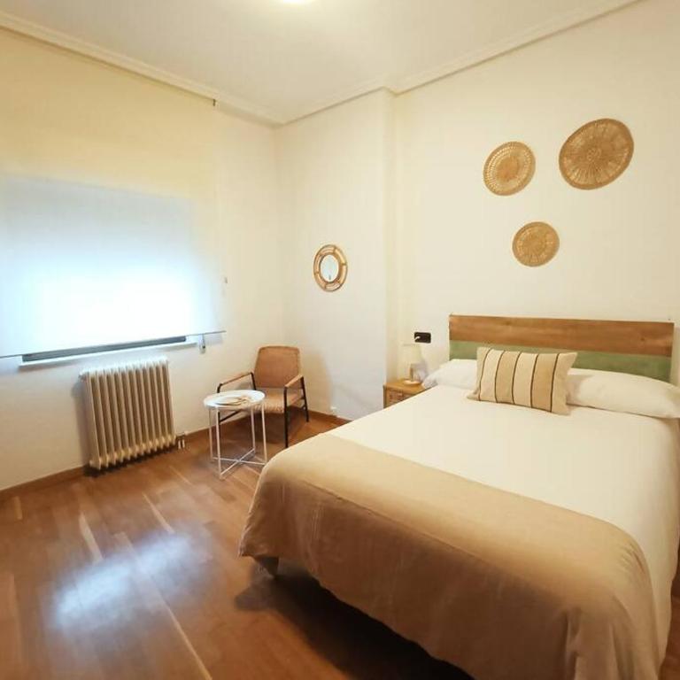 Alojamiento Pl del Ángel junto Pl Mayor con aire - Two-Bedroom Apartment - 7