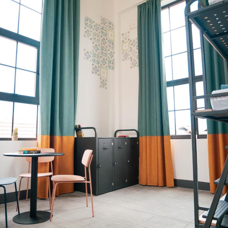 Ostello Bello Palermo - Dormitorio Misto con 6 Posti Letto - 5