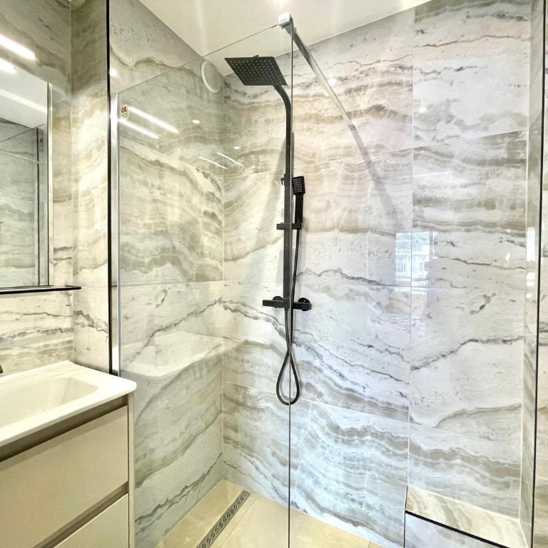 Astoria luxury apartment- 3 bathrooms - Appartement 3 Chambres avec Terrasse - 16