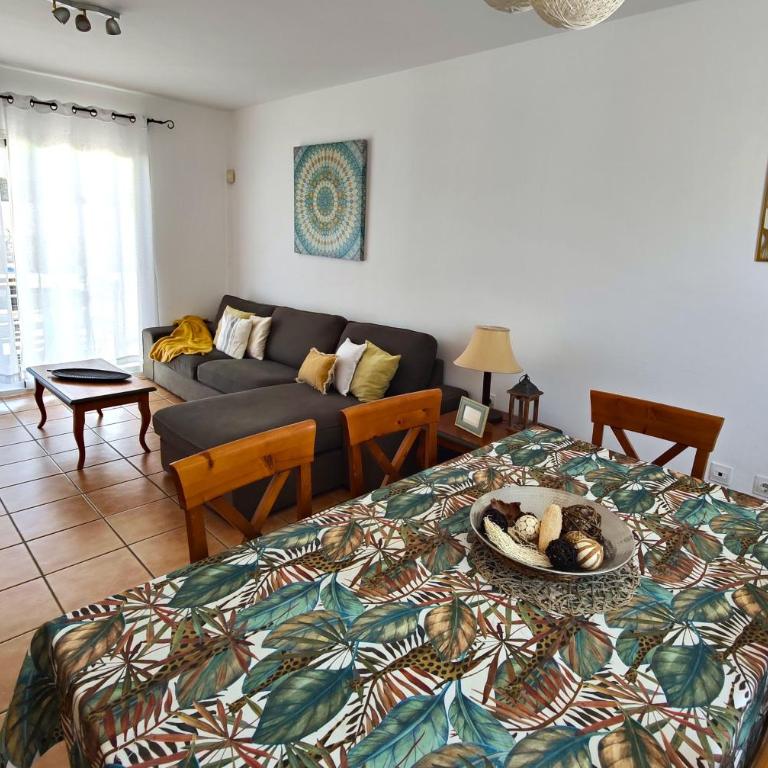 CASA MARTA duplex con piscina privada en Corralejo - Three-Bedroom Villa - 4