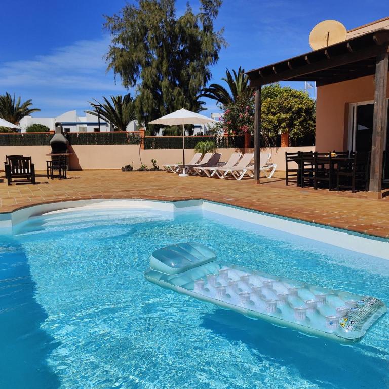 CASA MARTA duplex con piscina privada en Corralejo - Three-Bedroom Villa - 1