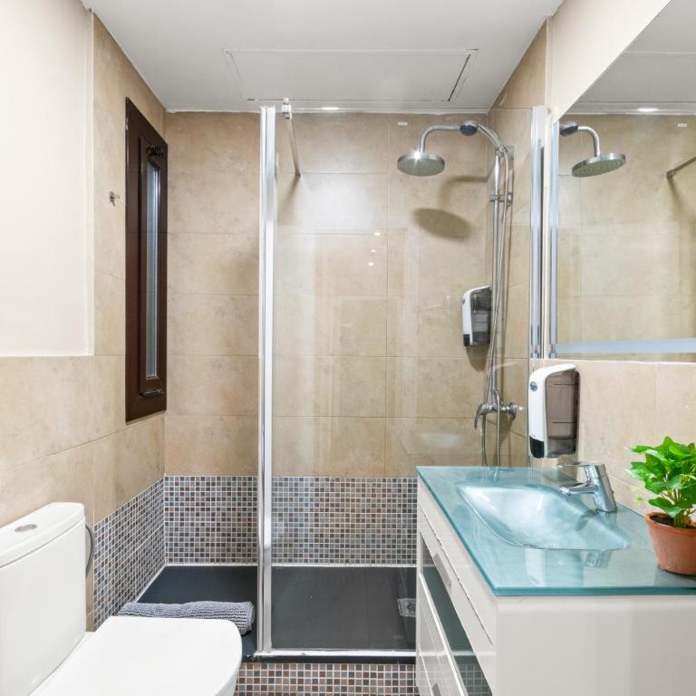 Suite Home Sagrada Familia - Apartamento de 3 dormitorios (8 adultos) - 26