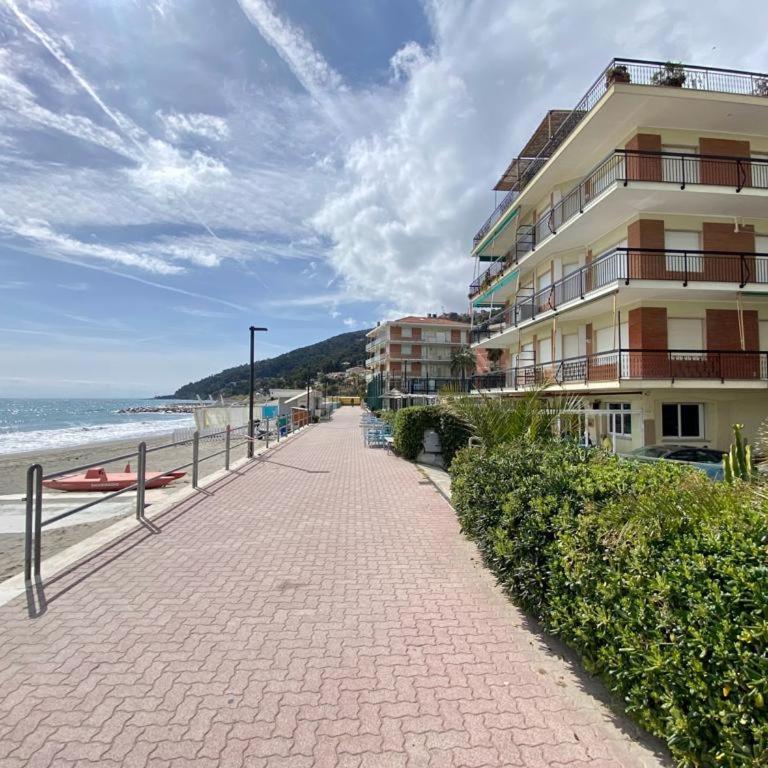 Appartamento sul Lungomare by Tempovacanza - Appartamento - 3