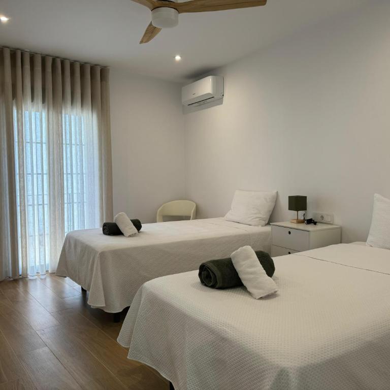 Balcón de los Patios con PARKING - Two-Bedroom Apartment - 8