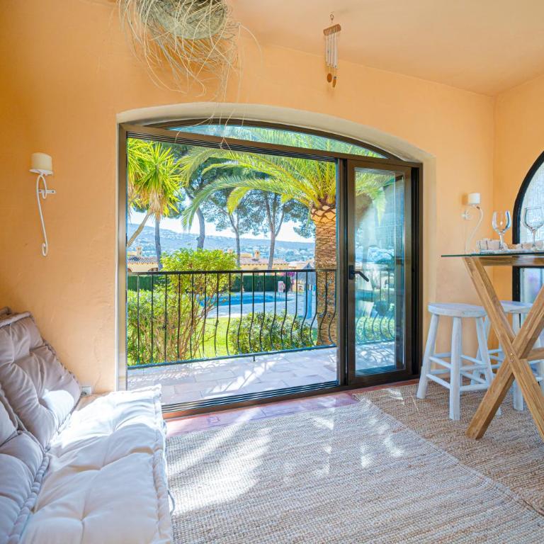 La Casita De Valentina - Two-Bedroom Apartment - 18