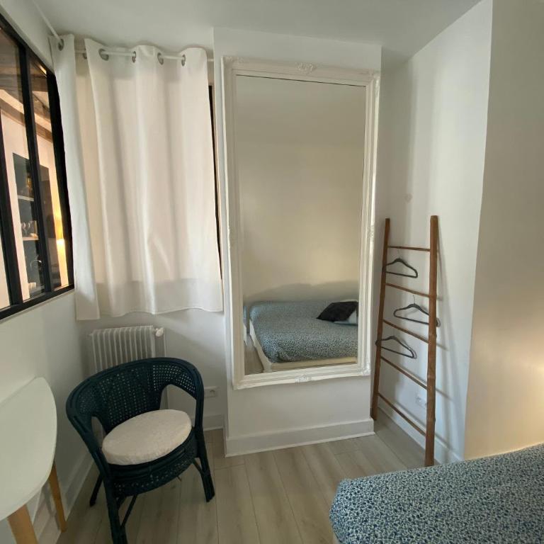L'académie de Clémence, Guest House Paris-Roland-Garros - Appartement - Vue sur Jardin - 10
