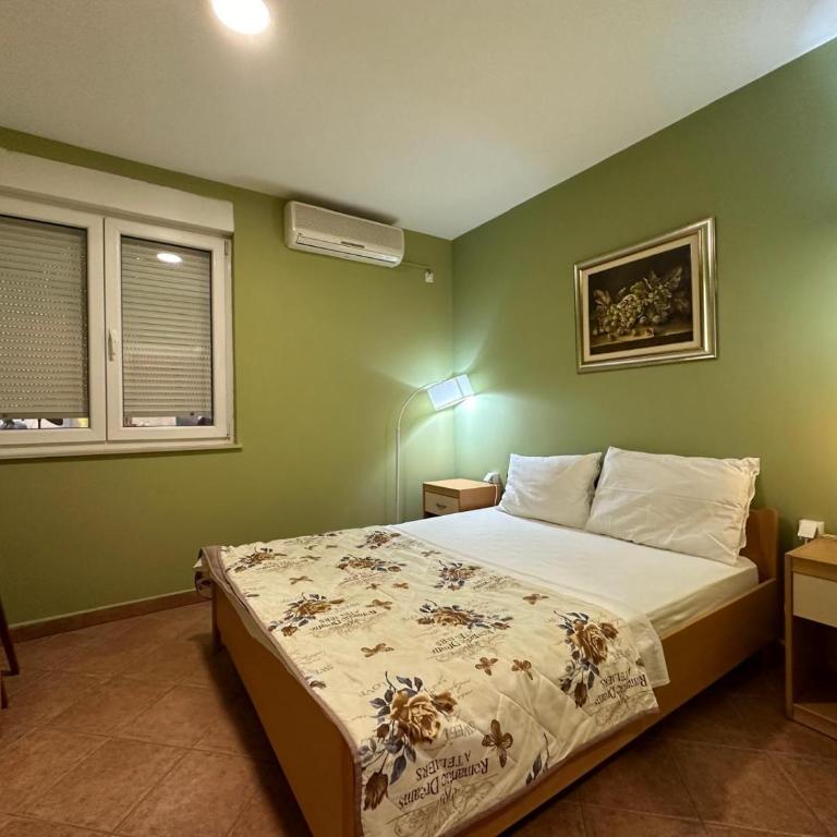 Villa la Riva - Studio Apartment with King Bed - 8