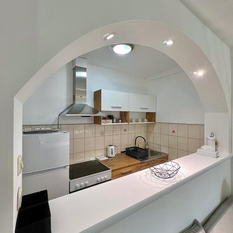 Amora Apartments - FREE parking - Deluxe One-Bedroom Apartment - 17