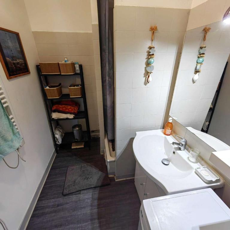 Charmant T3 rénové pour 6, front de mer avec parking privatif - FR-1-607-74 - Appartement (6 Adultes) - 16