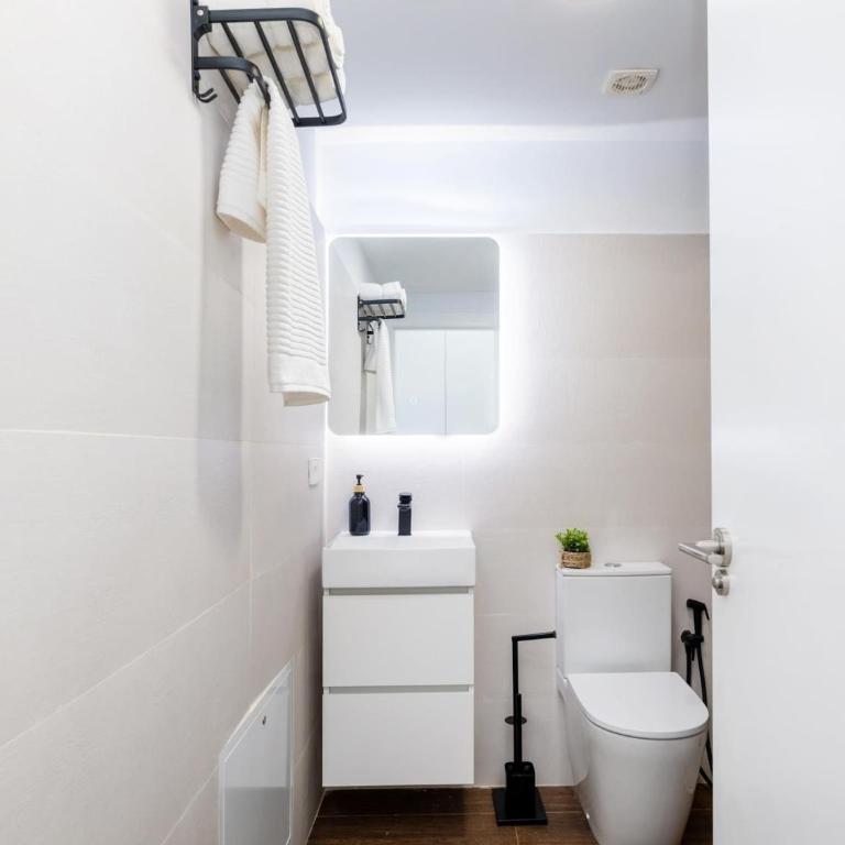 ChezmoiHomes Santiago Duplex Penthouse - Duplex Apartment - 16
