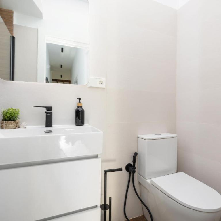 ChezmoiHomes Santiago Duplex Penthouse - Duplex Apartment - 20